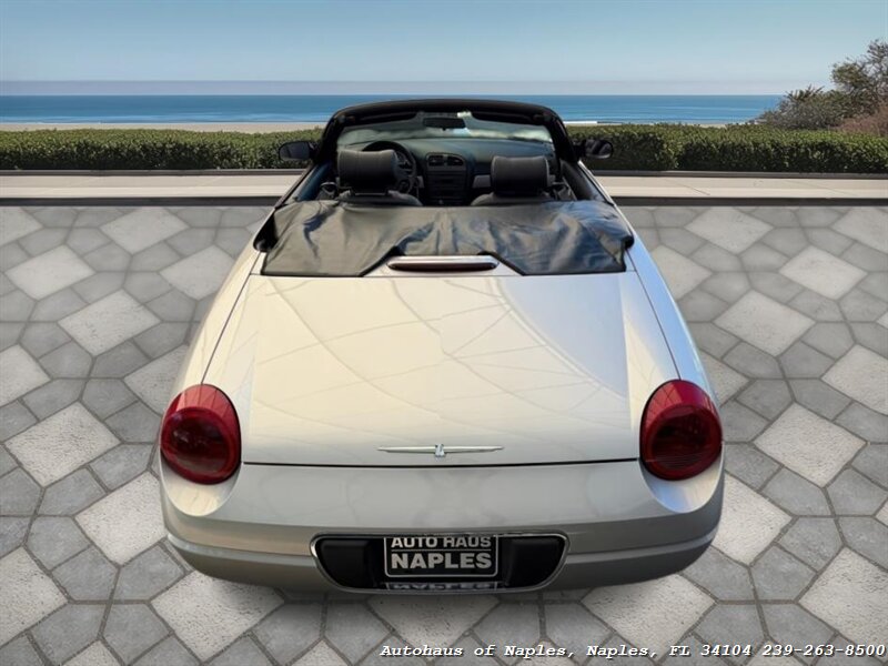 2005 Ford Thunderbird Deluxe   - Photo 11 - Naples, FL 34104