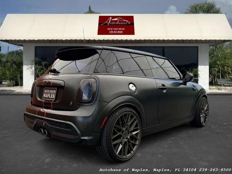 2022 MINI Hardtop 2 Door Cooper S - Photo 11 - Naples, FL 34104
