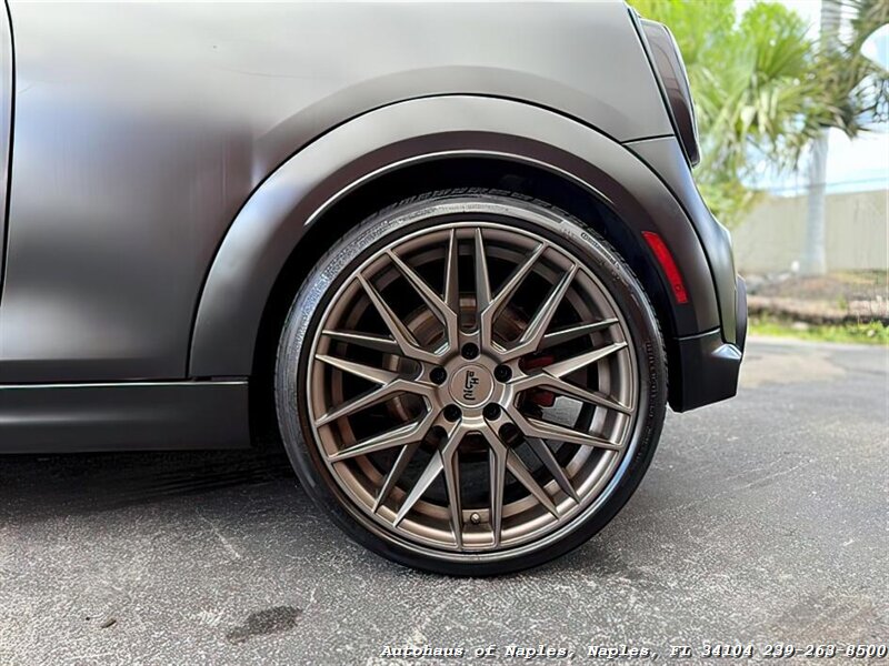 2022 MINI Hardtop 2 Door Cooper S - Photo 8 - Naples, FL 34104