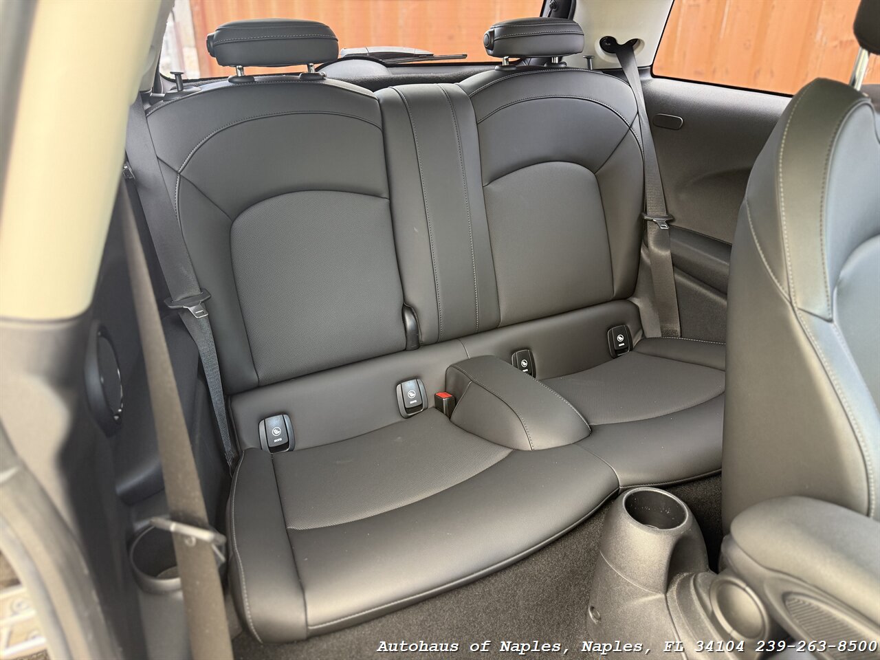 2022 MINI Hardtop 2 Door Cooper S   - Photo 28 - Naples, FL 34104