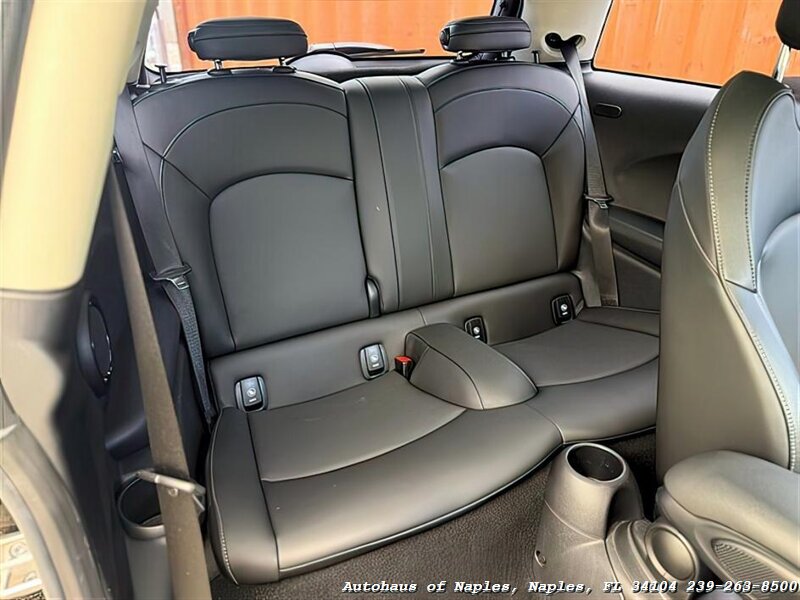 2022 MINI Hardtop 2 Door Cooper S - Photo 28 - Naples, FL 34104