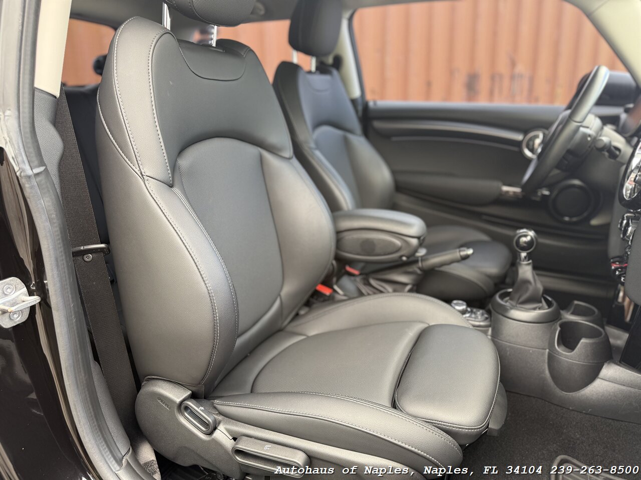 2022 MINI Hardtop 2 Door Cooper S   - Photo 25 - Naples, FL 34104