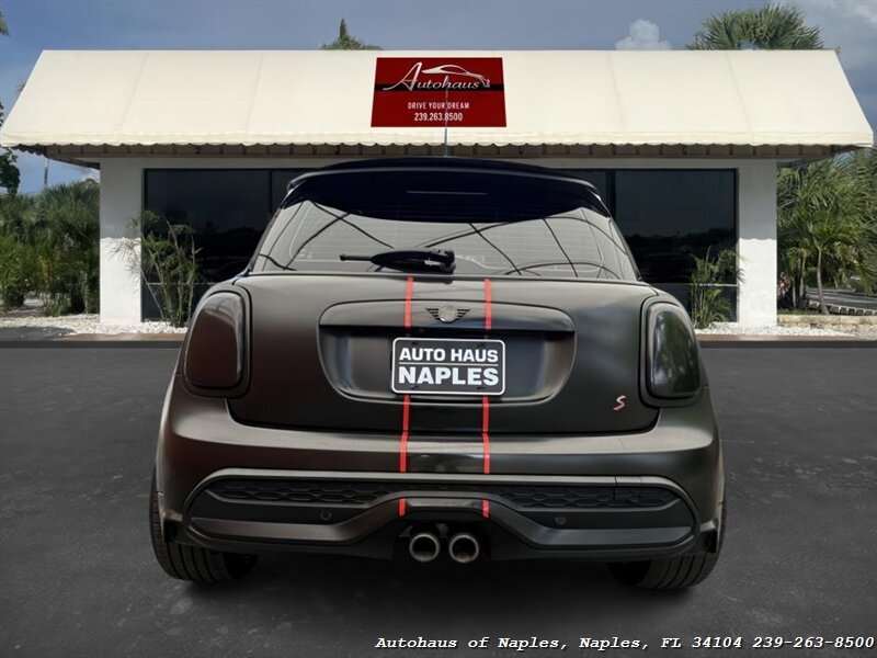 2022 MINI Hardtop 2 Door Cooper S - Photo 10 - Naples, FL 34104