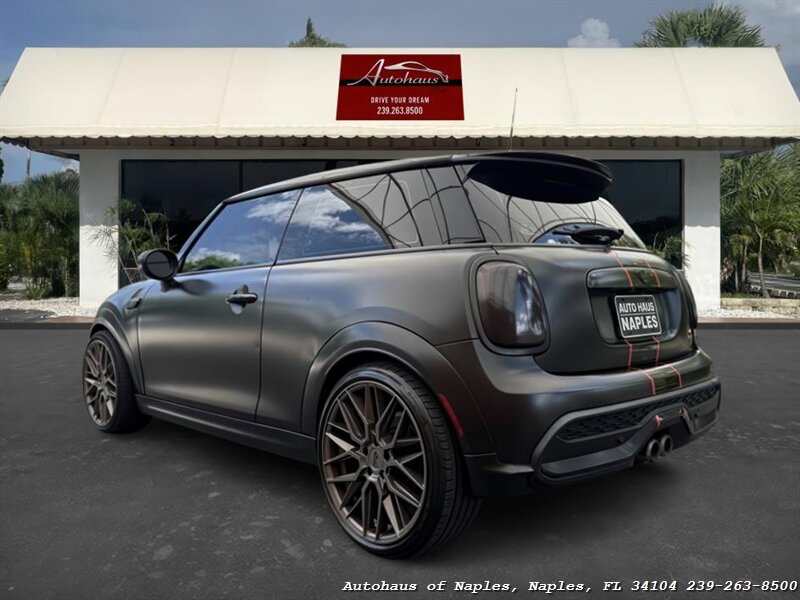 2022 MINI Hardtop 2 Door Cooper S - Photo 9 - Naples, FL 34104