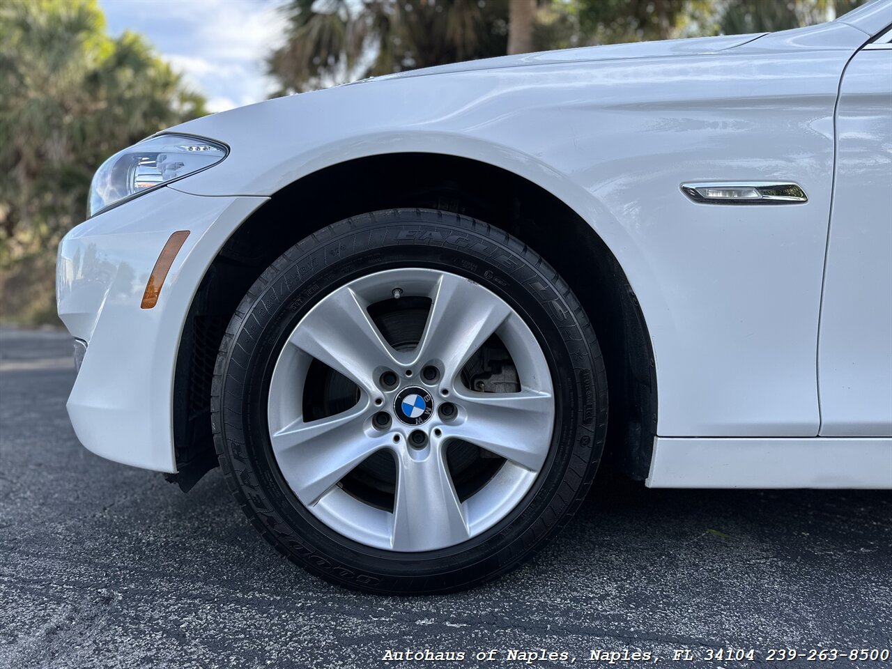 2013 BMW 528i xDrive   - Photo 9 - Naples, FL 34104