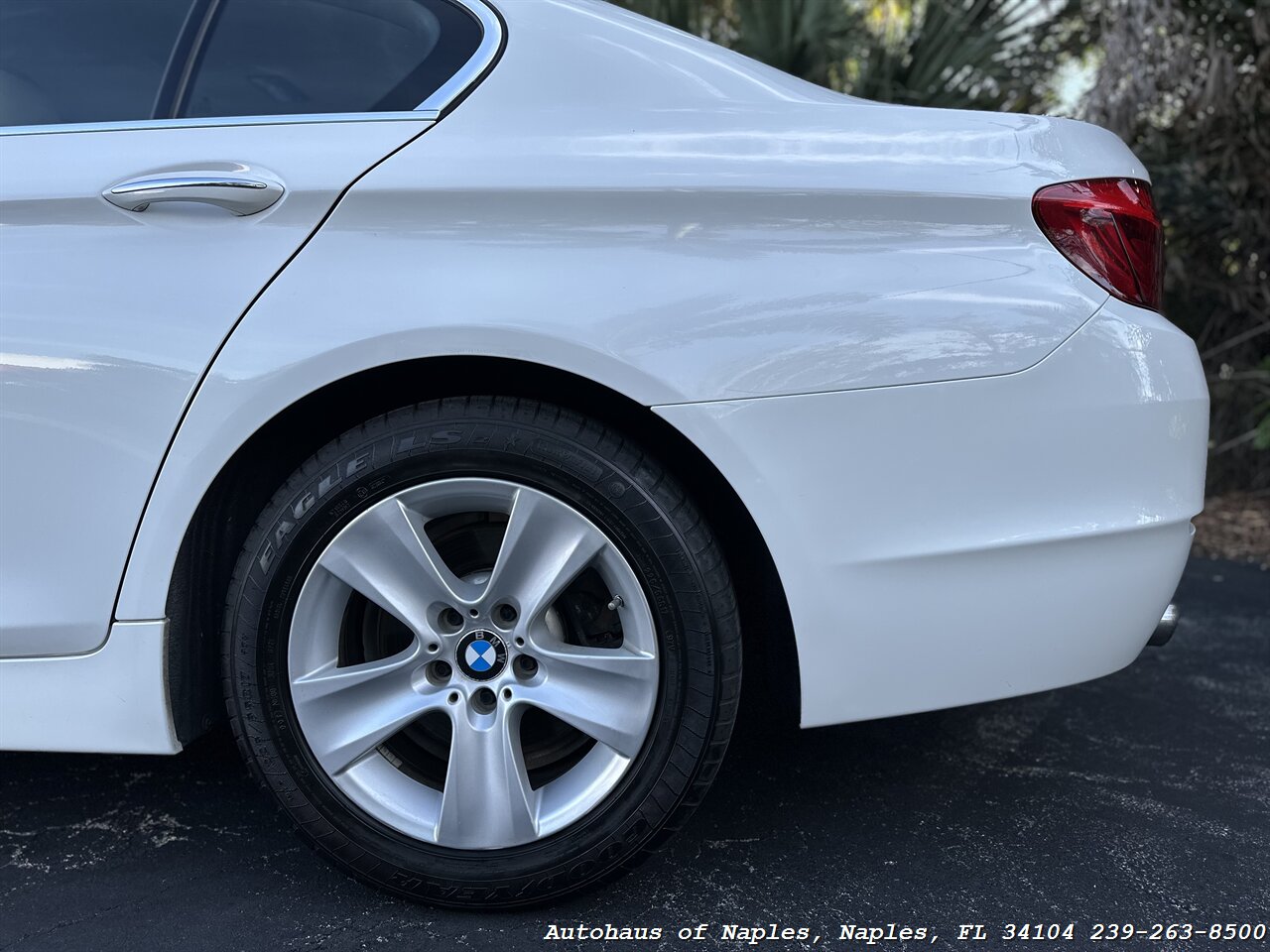 2013 BMW 528i xDrive   - Photo 10 - Naples, FL 34104