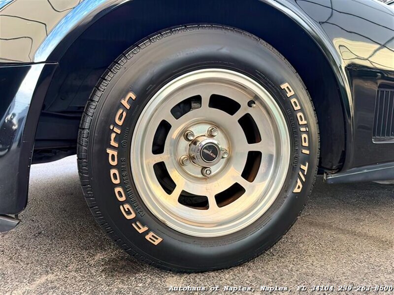 1981 Chevrolet Corvette   - Photo 18 - Naples, FL 34104