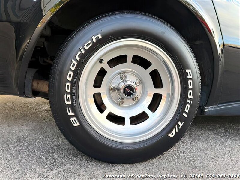 1981 Chevrolet Corvette   - Photo 16 - Naples, FL 34104