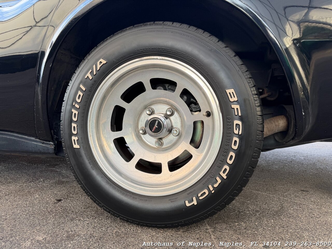 1981 Chevrolet Corvette   - Photo 17 - Naples, FL 34104