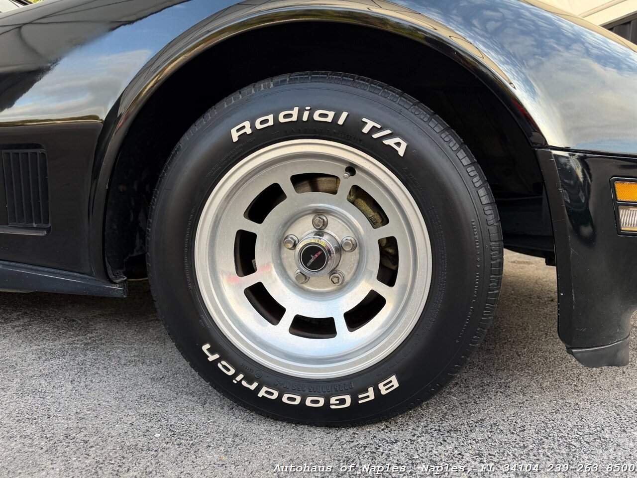 1981 Chevrolet Corvette   - Photo 15 - Naples, FL 34104