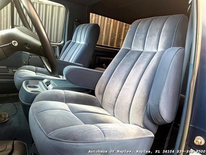 1986 Ford Bronco photo 21