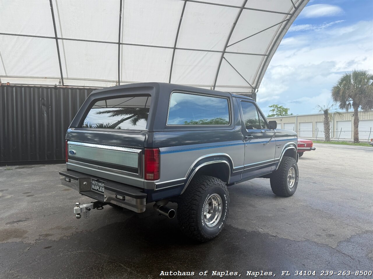 1986 Ford Bronco XLT 2dr XLT   - Photo 8 - Naples, FL 34104