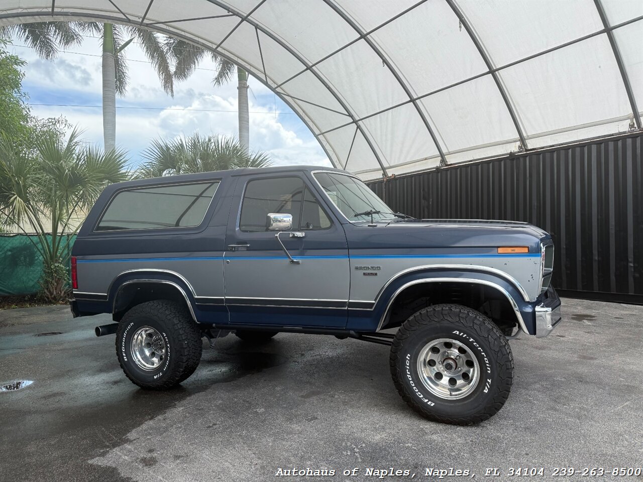 1986 Ford Bronco XLT 2dr XLT   - Photo 2 - Naples, FL 34104