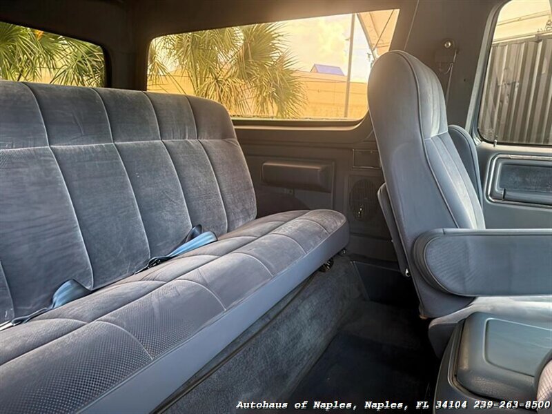 1986 Ford Bronco photo 26