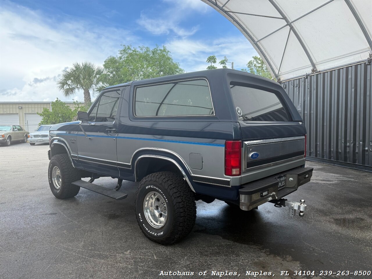 1986 Ford Bronco XLT 2dr XLT   - Photo 6 - Naples, FL 34104
