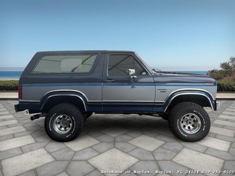 1986 Ford Bronco photo 8