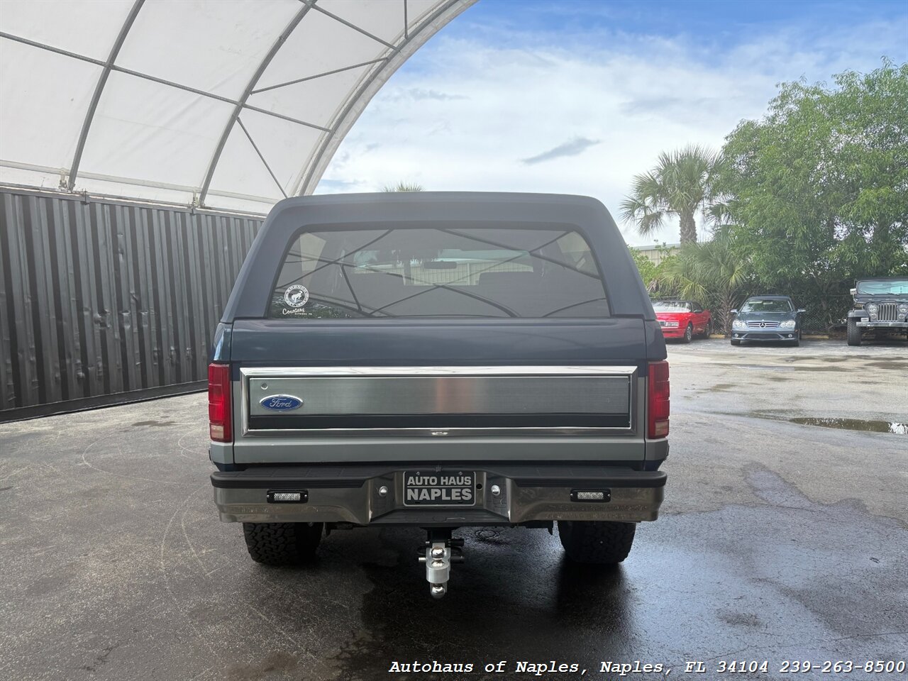 1986 Ford Bronco XLT 2dr XLT   - Photo 7 - Naples, FL 34104
