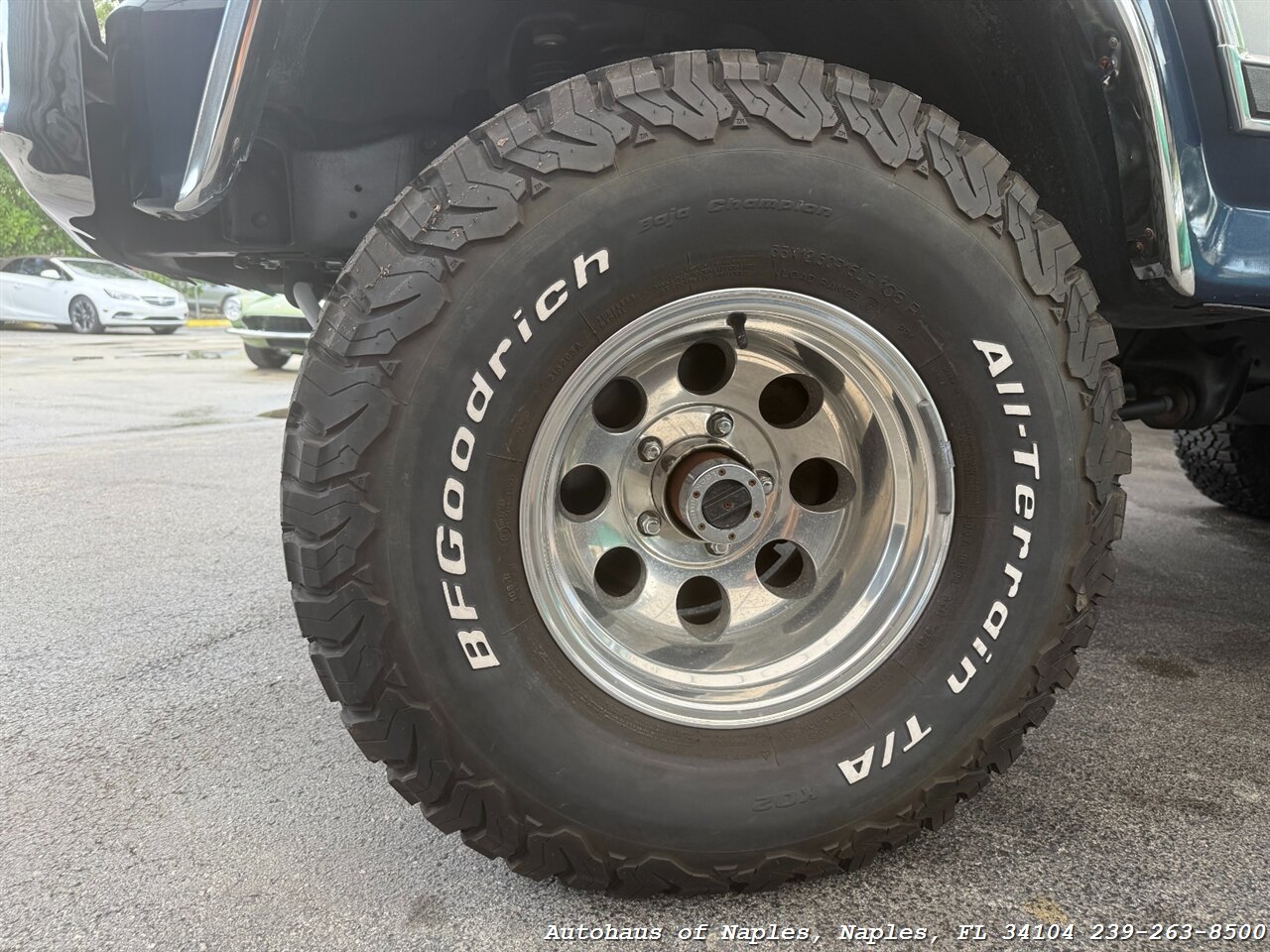 1986 Ford Bronco XLT 2dr XLT   - Photo 13 - Naples, FL 34104