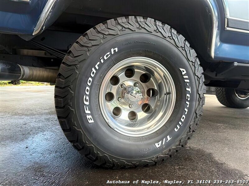 1986 Ford Bronco photo 10