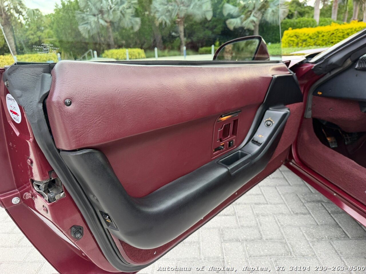 1993 Chevrolet Corvette 40th Anniversary - Photo 27 - Naples, FL 34104