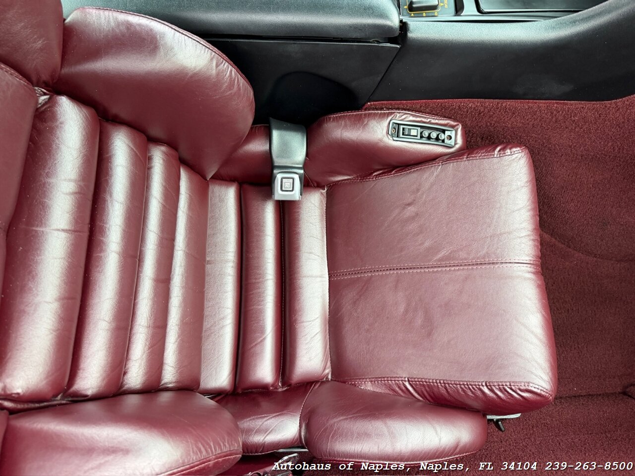 1993 Chevrolet Corvette 40th Anniversary - Photo 51 - Naples, FL 34104