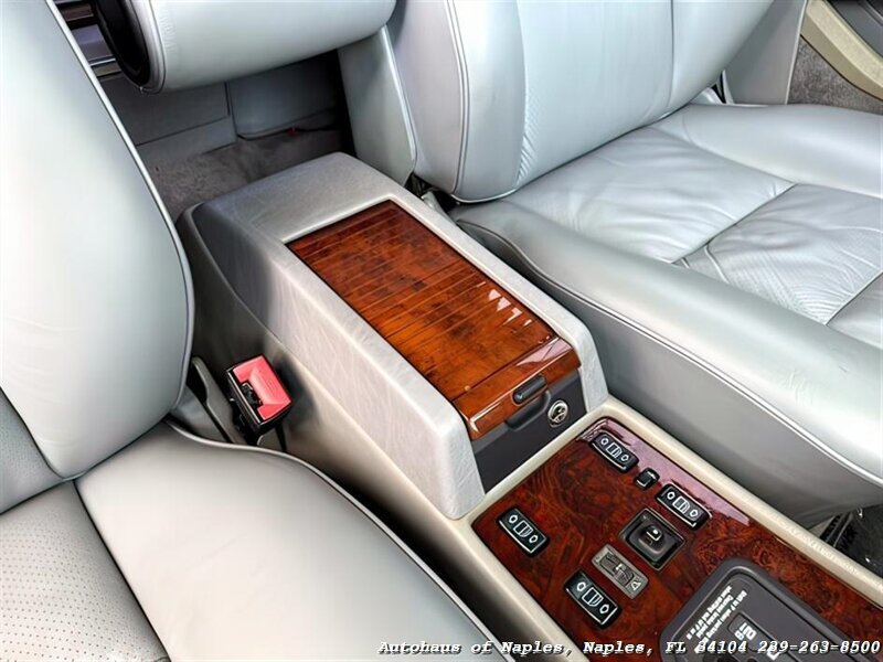 1991 Mercedes Benz 560 photo 23