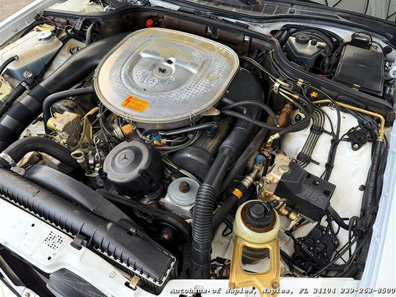 1991 Mercedes Benz 560 photo 14