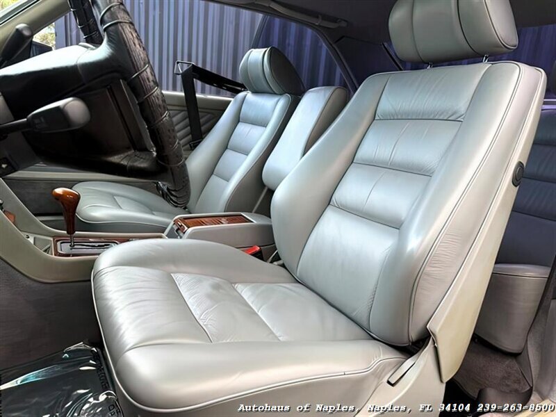 1991 Mercedes Benz 560 photo 17