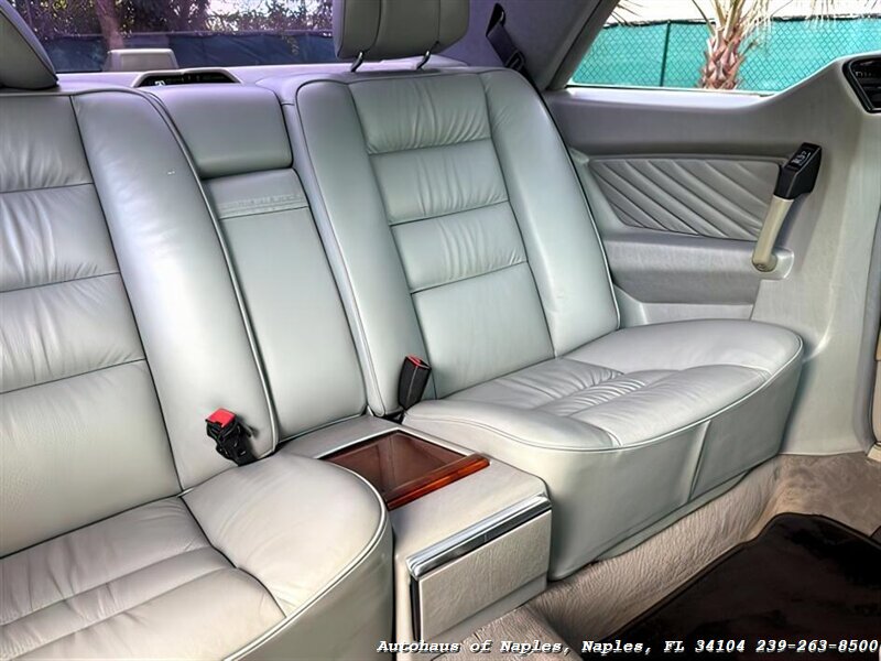 1991 Mercedes Benz 560 photo 22