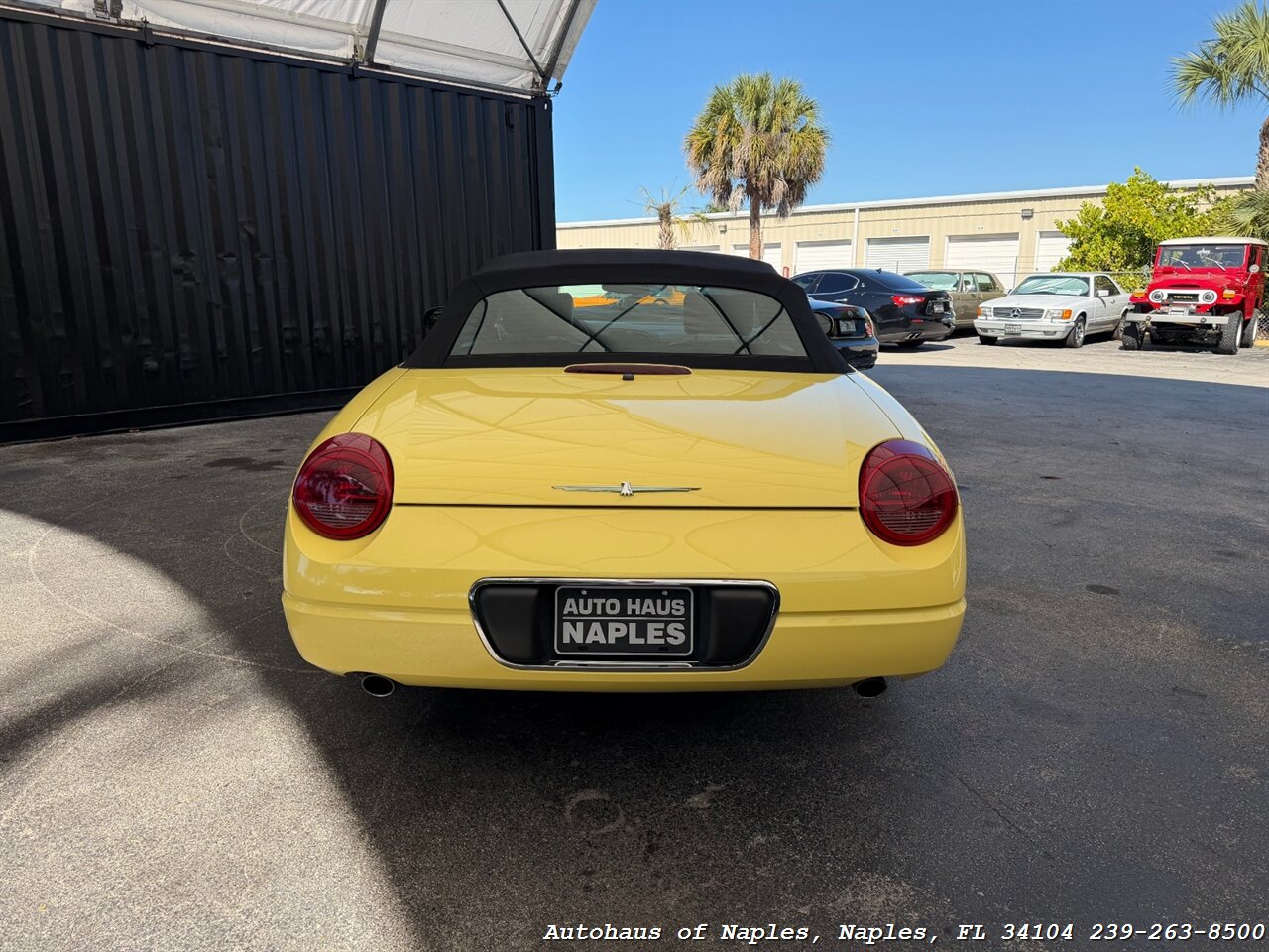 2002 Ford Thunderbird Deluxe   - Photo 13 - Naples, FL 34104