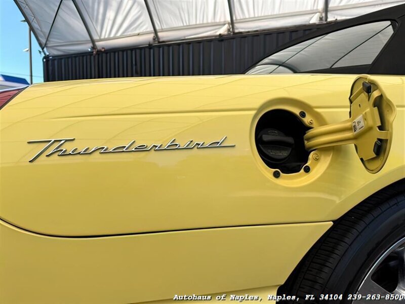 2002 Ford Thunderbird Deluxe - Photo 22 - Naples, FL 34104