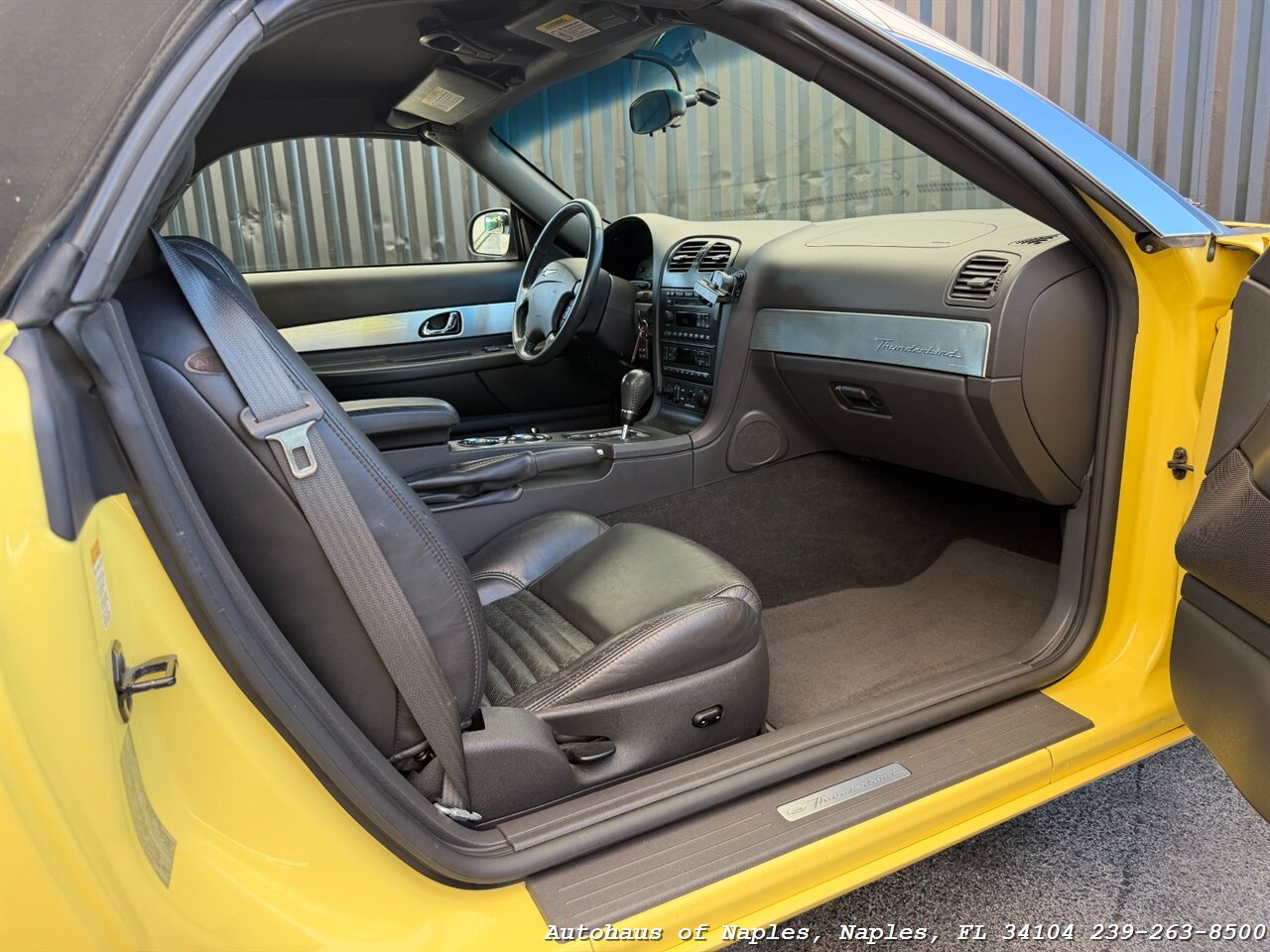 2002 Ford Thunderbird Deluxe   - Photo 31 - Naples, FL 34104