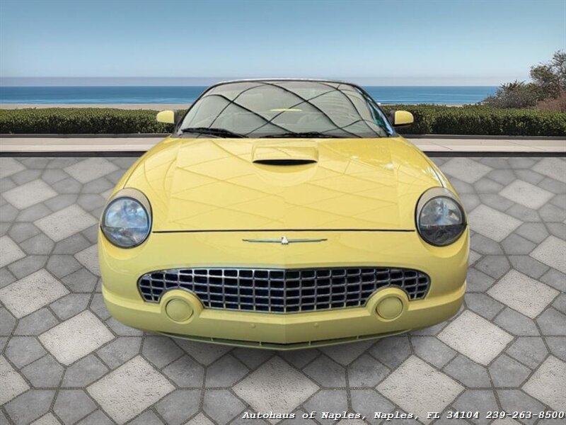 2002 Ford Thunderbird Deluxe - Photo 3 - Naples, FL 34104