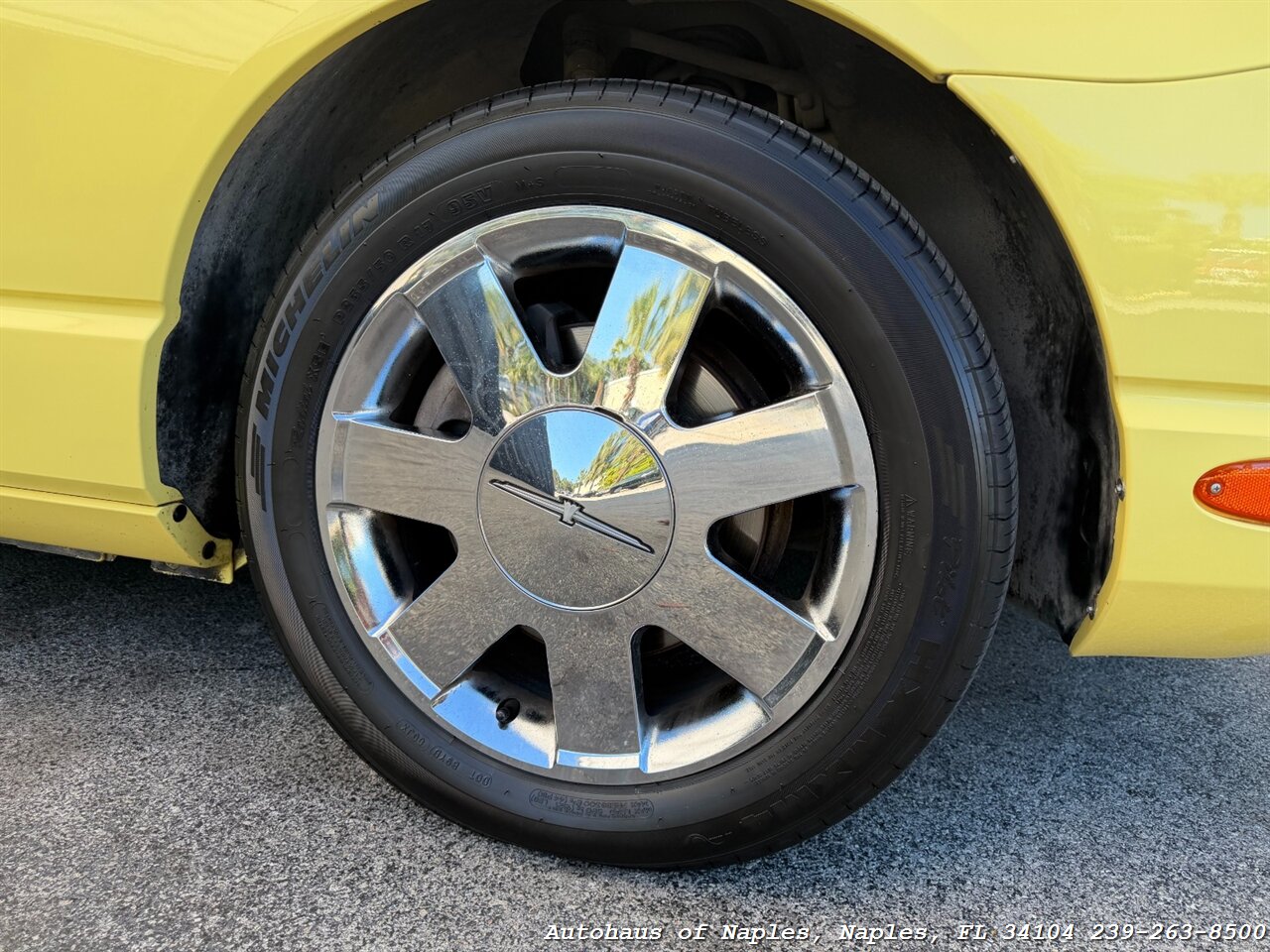 2002 Ford Thunderbird Deluxe   - Photo 20 - Naples, FL 34104