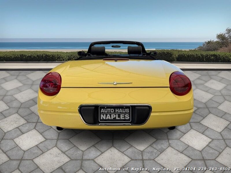 2002 Ford Thunderbird Deluxe - Photo 7 - Naples, FL 34104