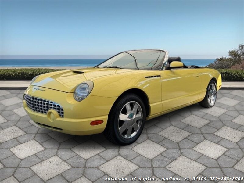 2002 Ford Thunderbird Deluxe - Photo 4 - Naples, FL 34104