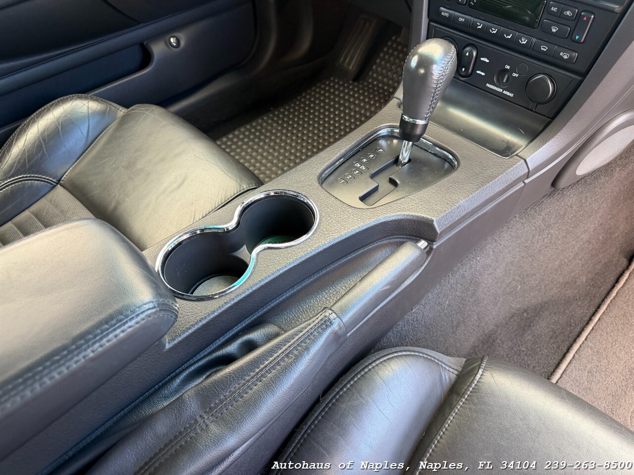 2002 Ford Thunderbird Deluxe   - Photo 36 - Naples, FL 34104