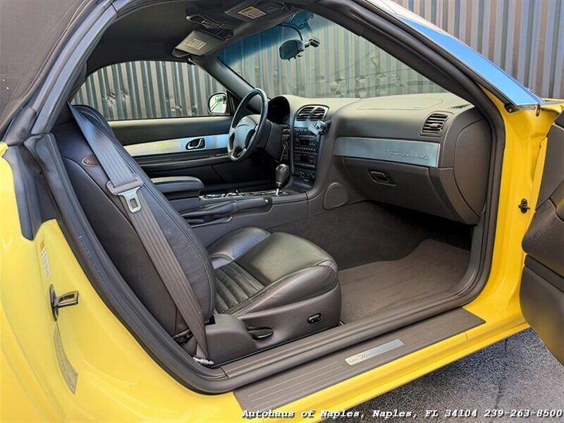 2002 Ford Thunderbird Deluxe - Photo 31 - Naples, FL 34104