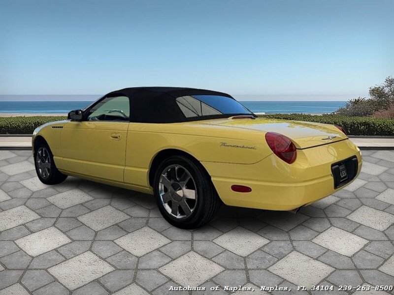 2002 Ford Thunderbird Deluxe - Photo 14 - Naples, FL 34104