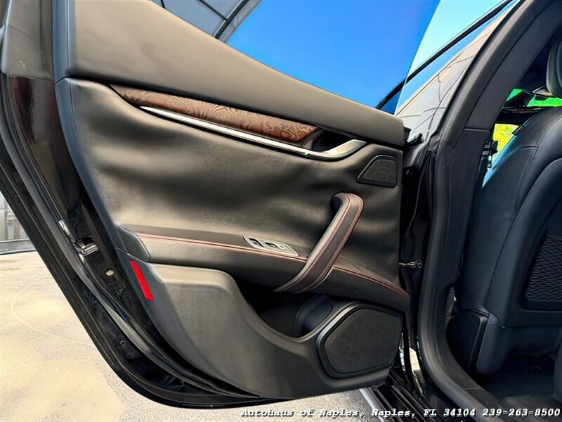 2016 Maserati Ghibli S   - Photo 21 - Naples, FL 34104