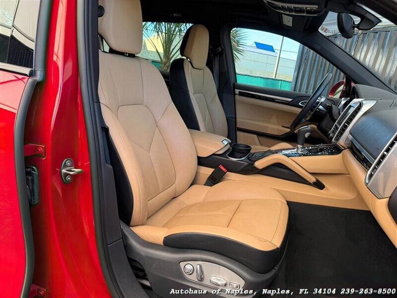2016 Porsche Cayenne - Photo 17 - Naples, FL 34104