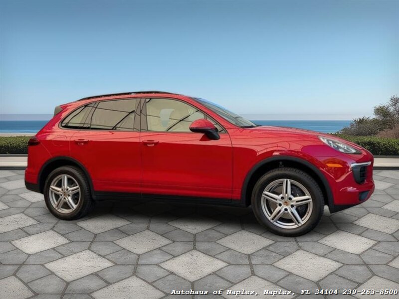 2016 Porsche Cayenne - Photo 2 - Naples, FL 34104