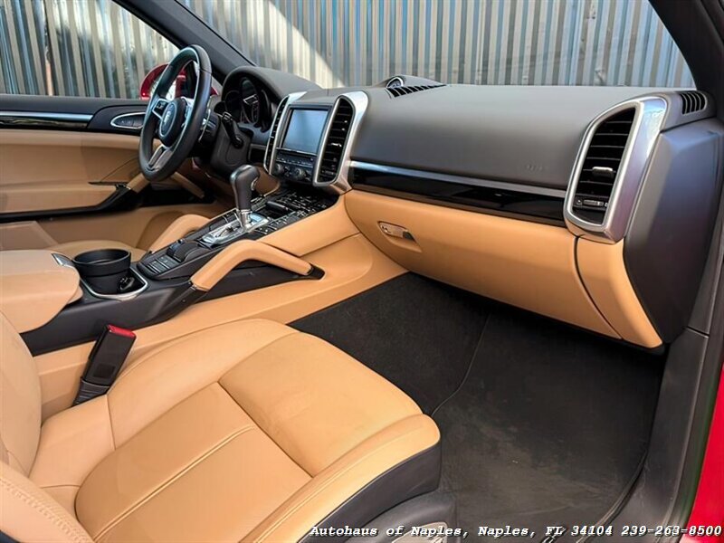 2016 Porsche Cayenne - Photo 16 - Naples, FL 34104