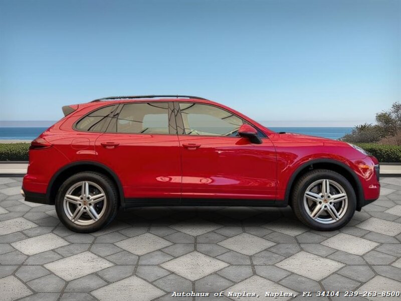 2016 Porsche Cayenne - Photo 9 - Naples, FL 34104