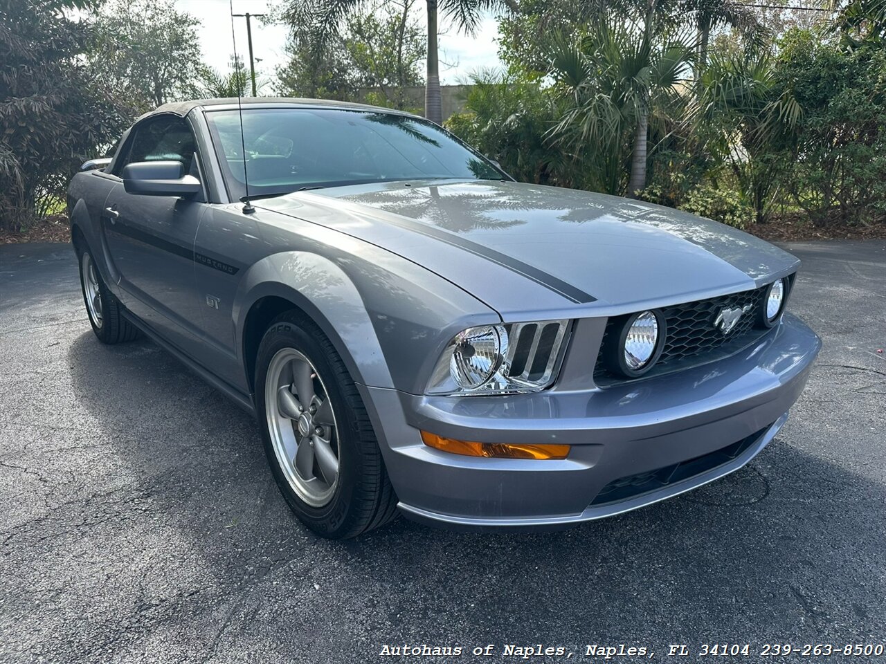 2006 Ford Mustang GT Deluxe   - Photo 1 - Naples, FL 34104