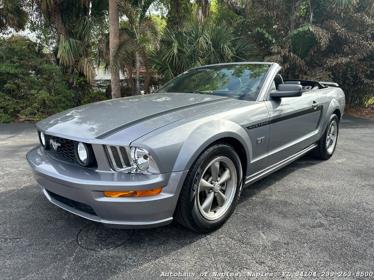 2006 Ford Mustang GT Deluxe   - Photo 13 - Naples, FL 34104