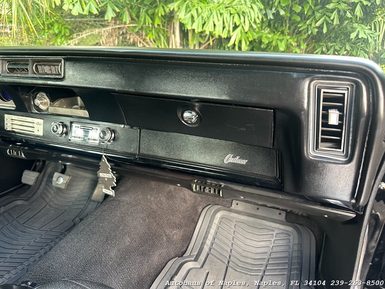 1970 Oldsmobile Cutlass   - Photo 36 - Naples, FL 34104