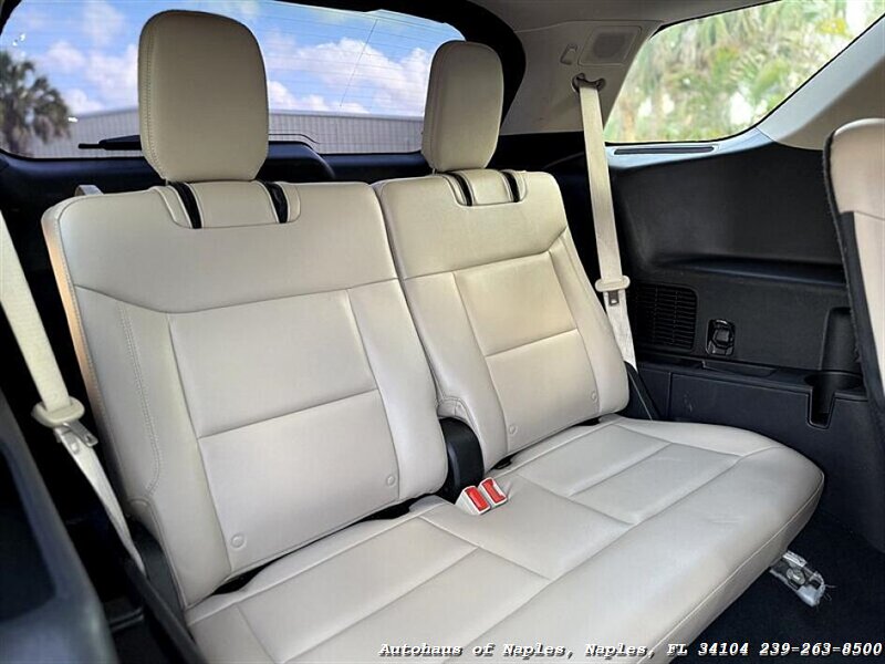2021 Ford Explorer Limited   - Photo 33 - Naples, FL 34104