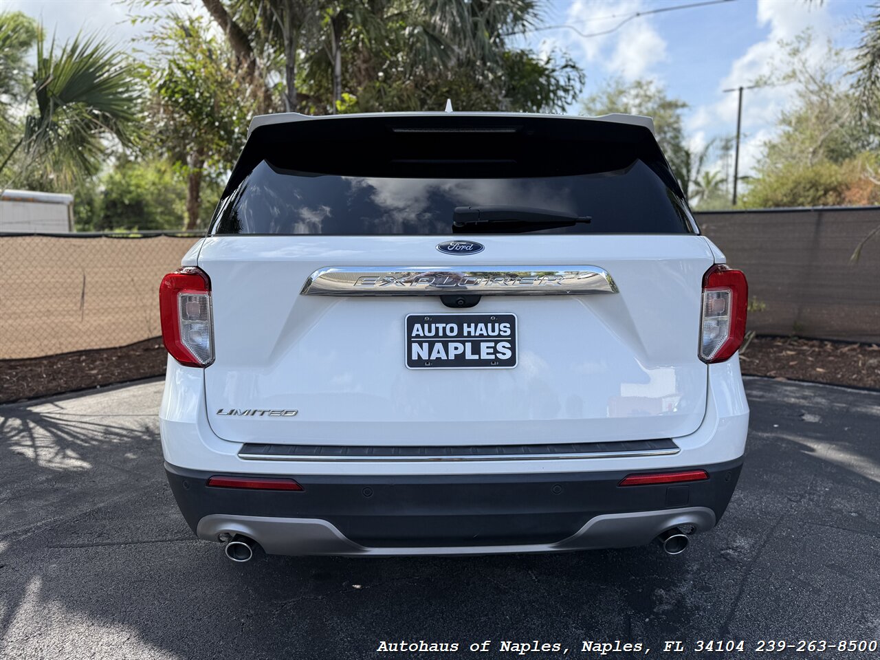 2021 Ford Explorer Limited - Photo 13 - Naples, FL 34104
