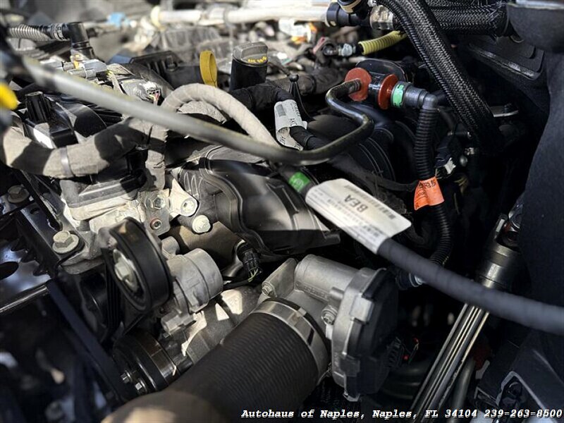 2021 Ford Explorer Limited   - Photo 22 - Naples, FL 34104